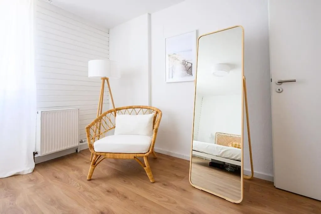 Ticasa Atelier-Parkplatz-Unique-Flughafen-Messe Apartment Steinenbronn